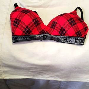 PINK Victoria's Secret Wear Everywhere wireless lightly lined bra size 36D